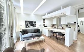 Campo Dei Fiori Modern Apartment With Terrace